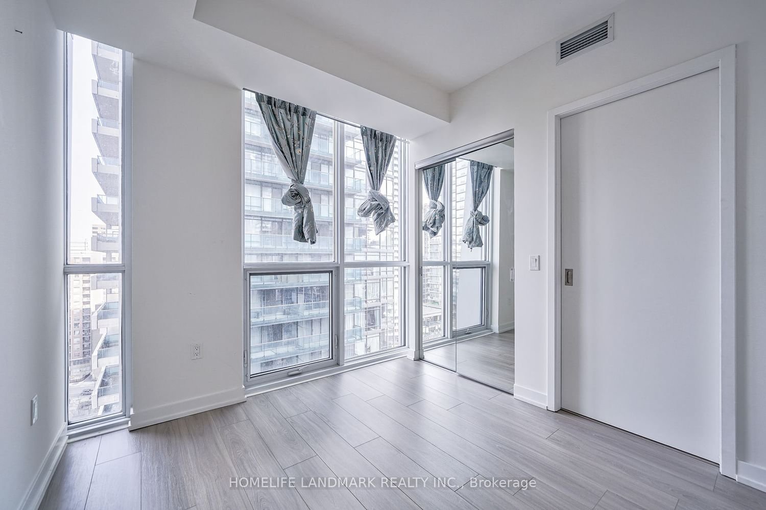 1 Yorkville Ave, unit 1206 for rent - image #18
