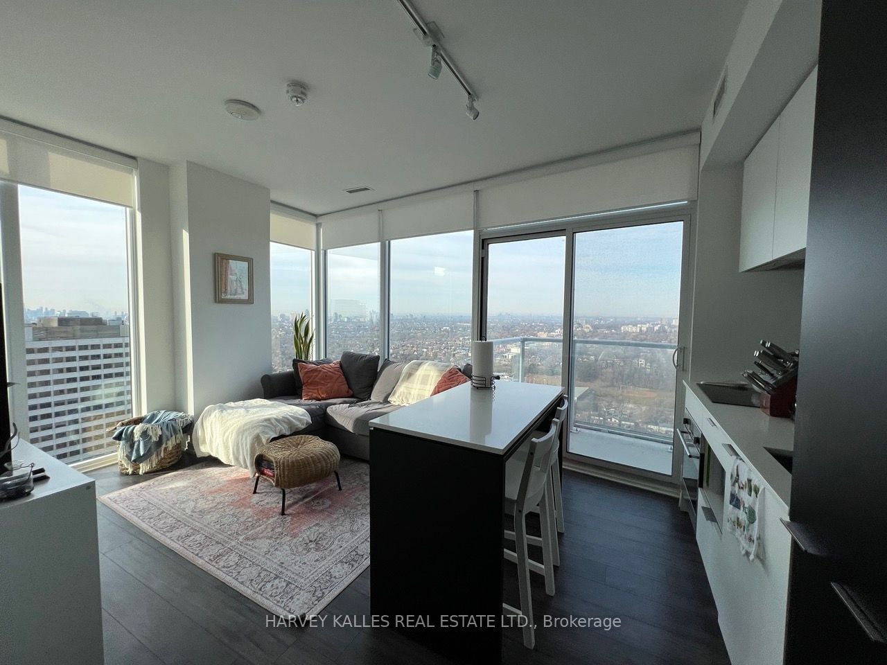 33 Helendale Ave, unit 2907 for rent - image #3