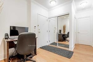 10 Northtown Way, unit 102 for rent - image #8