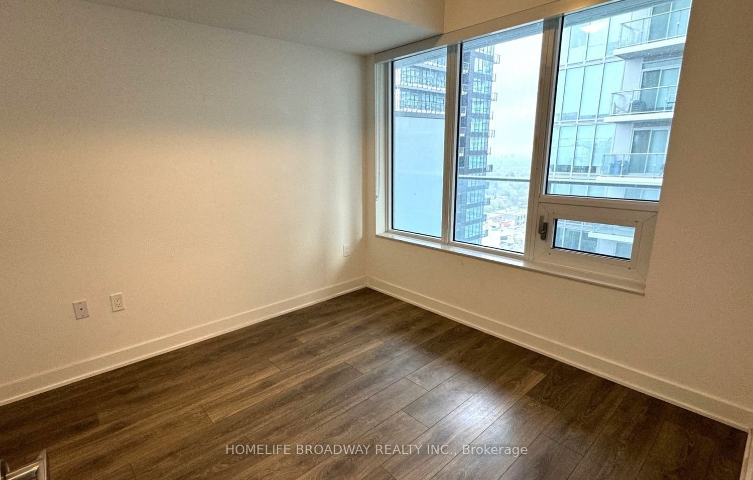 99 Broadway Ave, unit 2805 for rent - image #10