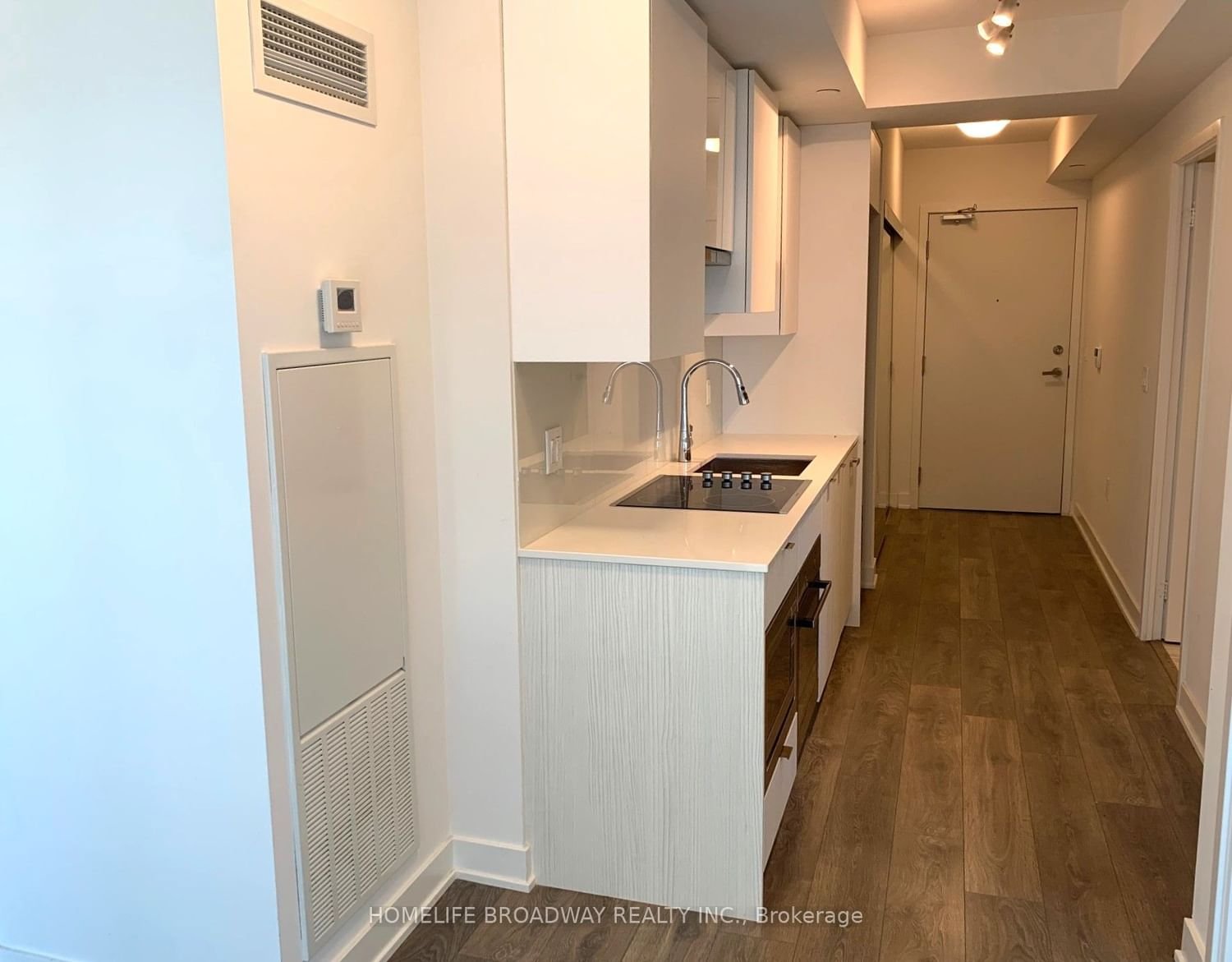 99 Broadway Ave, unit 2805 for rent - image #5