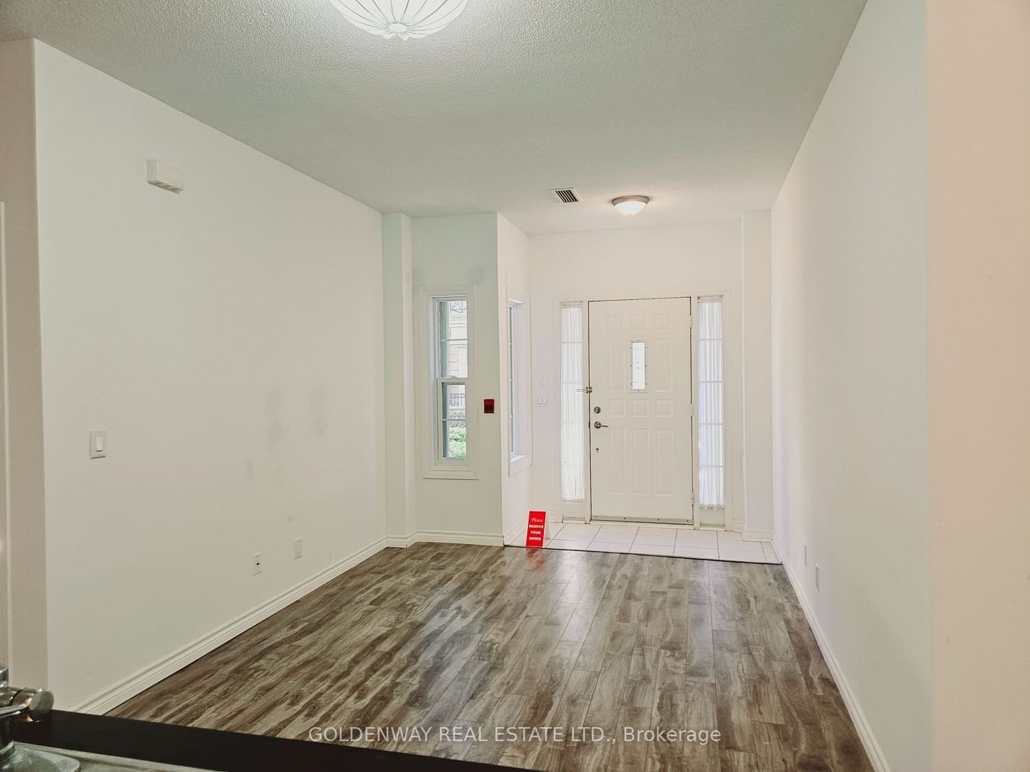 17 Barberry Pl, unit Gv128 for rent - image #2