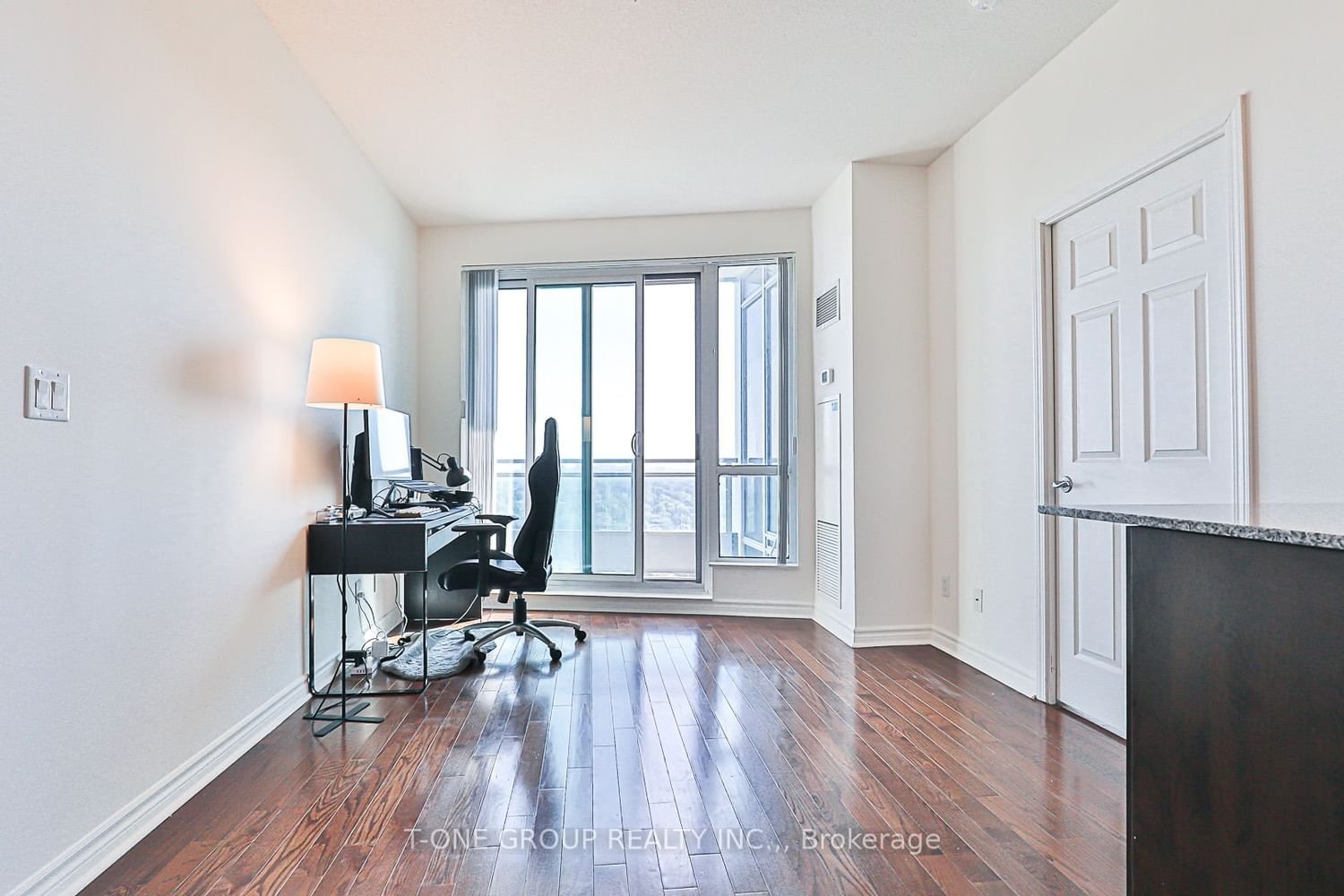 18 Holmes Ave, unit 2102 for sale - image #10