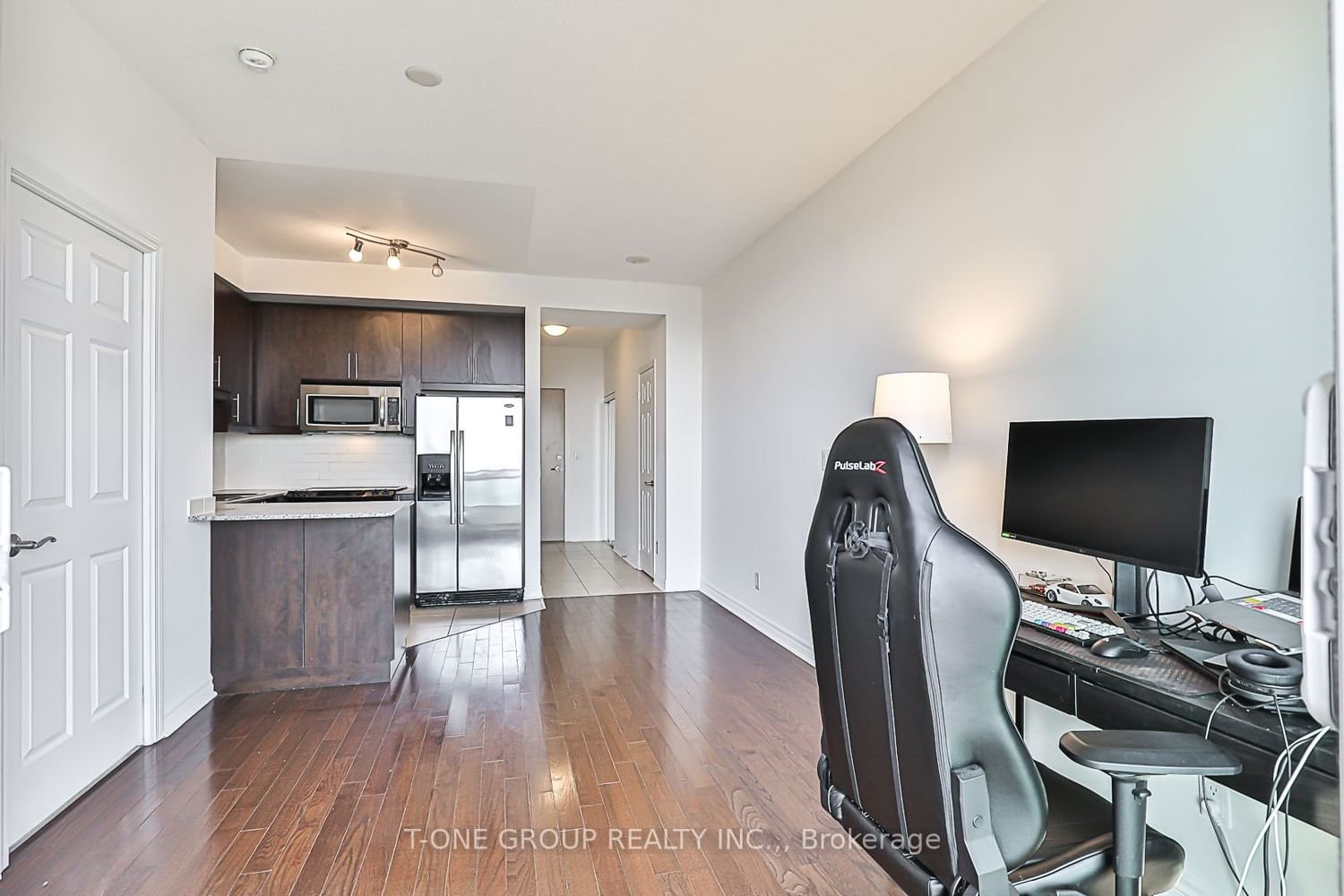 18 Holmes Ave, unit 2102 for sale - image #11
