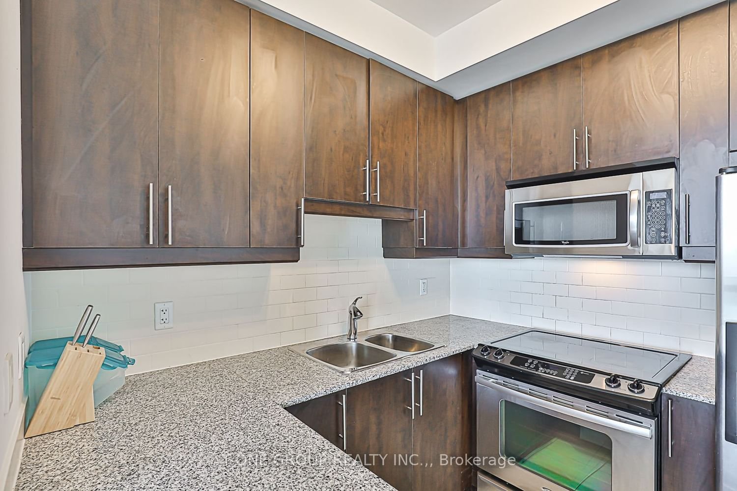 18 Holmes Ave, unit 2102 for sale - image #8