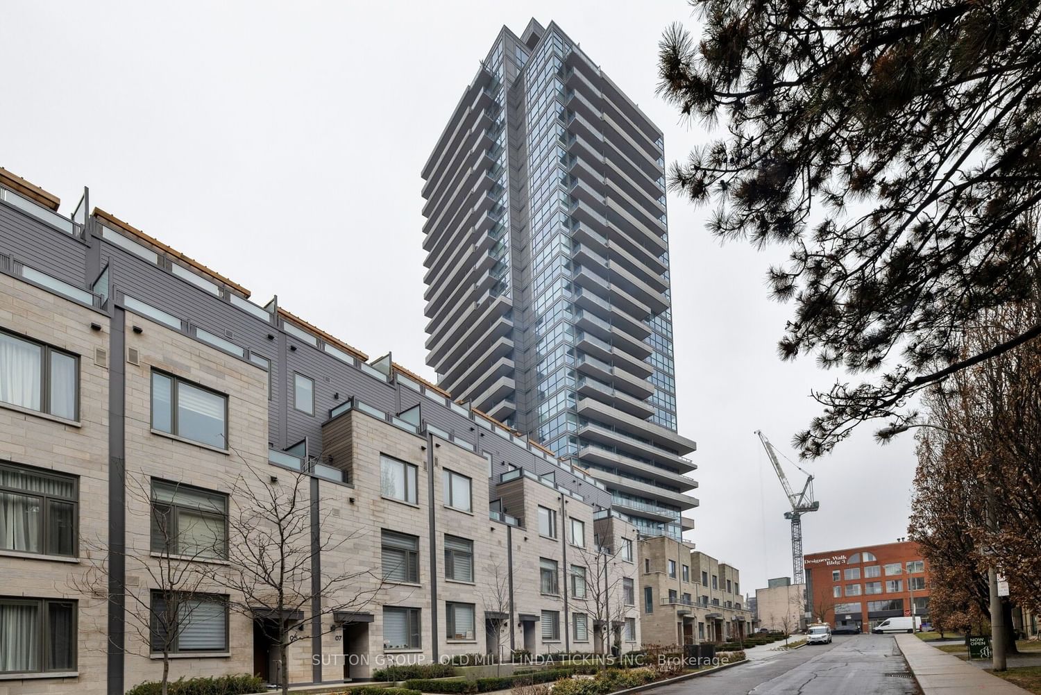 181 Bedford Rd | AYC Condos | 3 Beds | 2 Baths | Unit #907