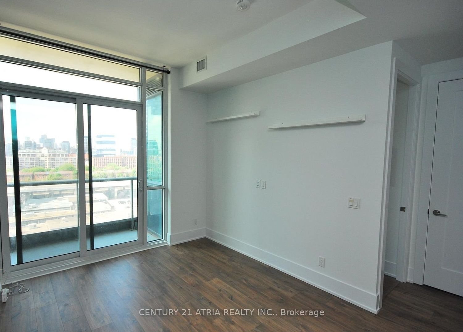 1 Edgewater Dr, unit Gph 24 for rent - image #5