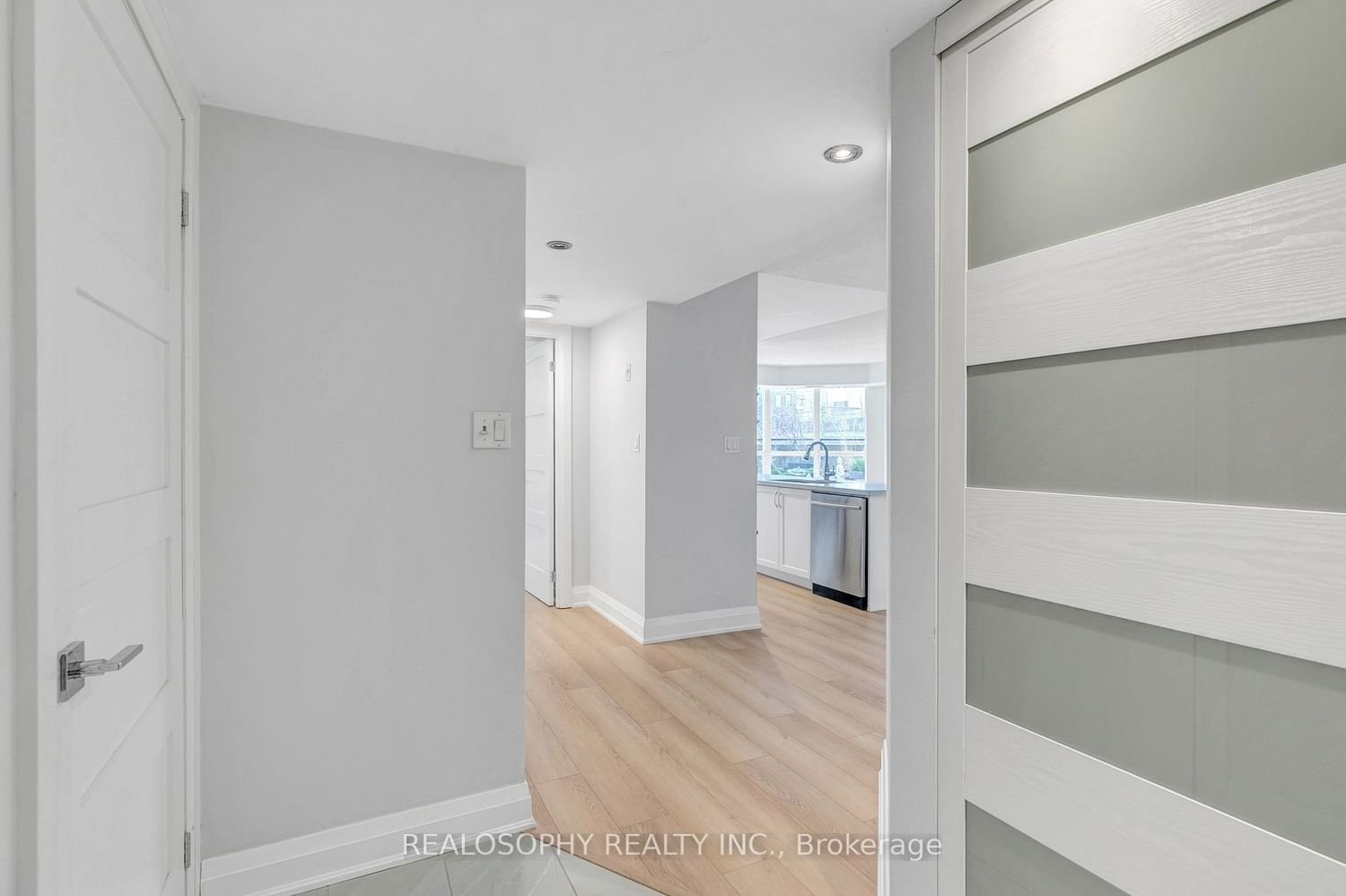 1000 King St W, unit 206 for rent - image #2