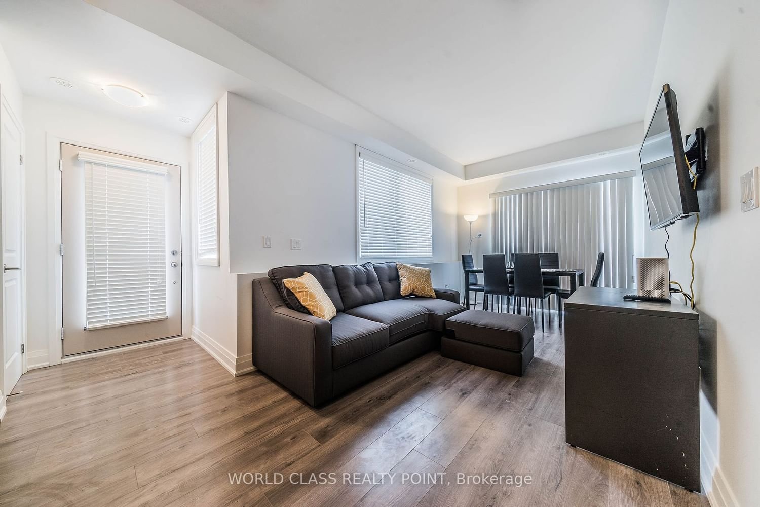 780 Sheppard Ave E, unit Th62 for rent - image #4