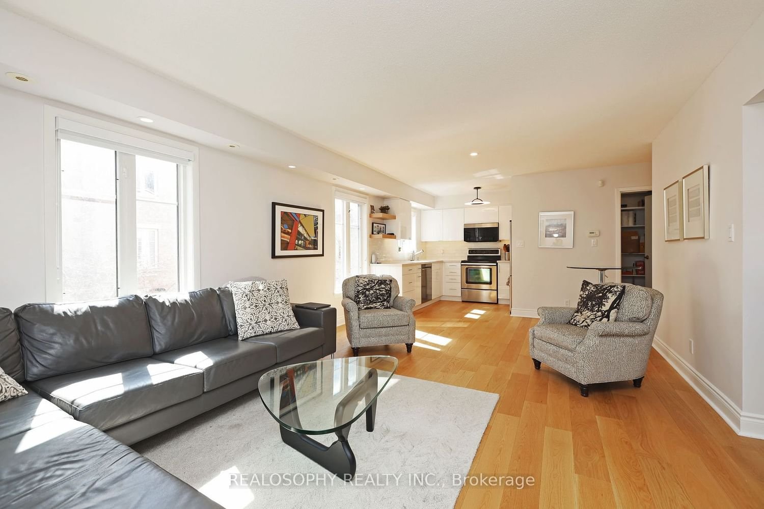 54 East Liberty St, unit 1003 for rent - image #4