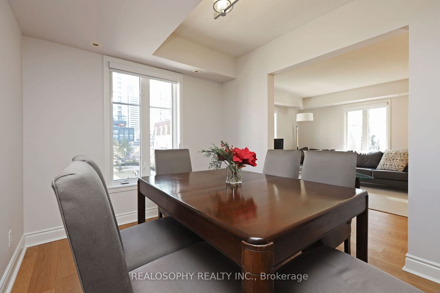 54 East Liberty St, unit 1003 for rent - image #9