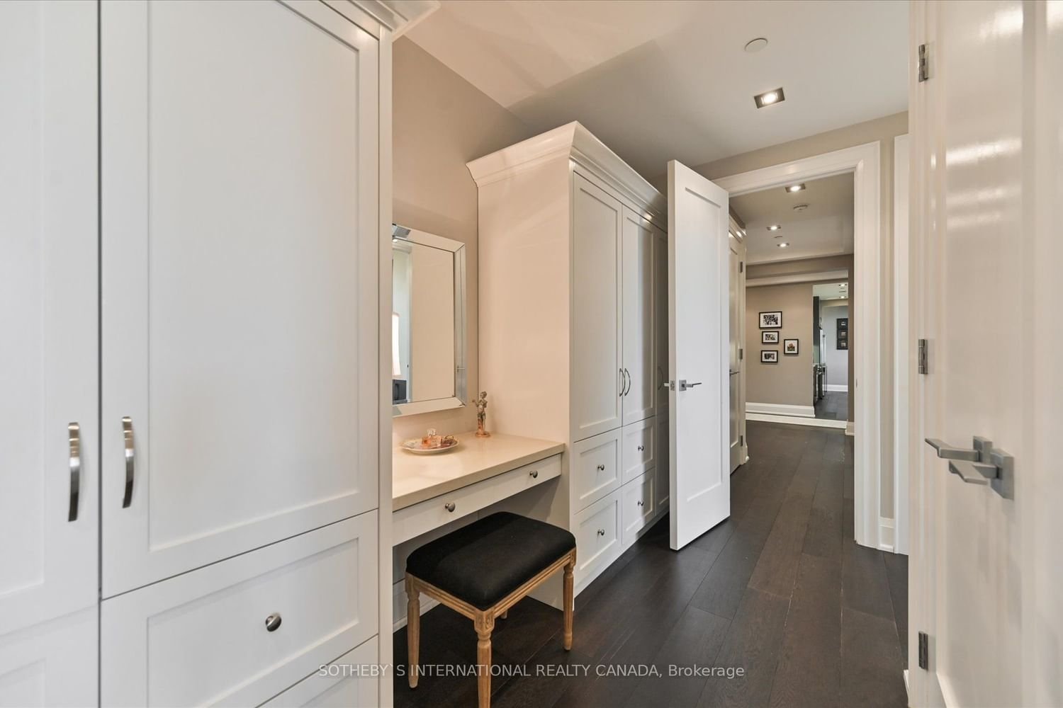 77 Charles St W, unit 704 for sale - image #22