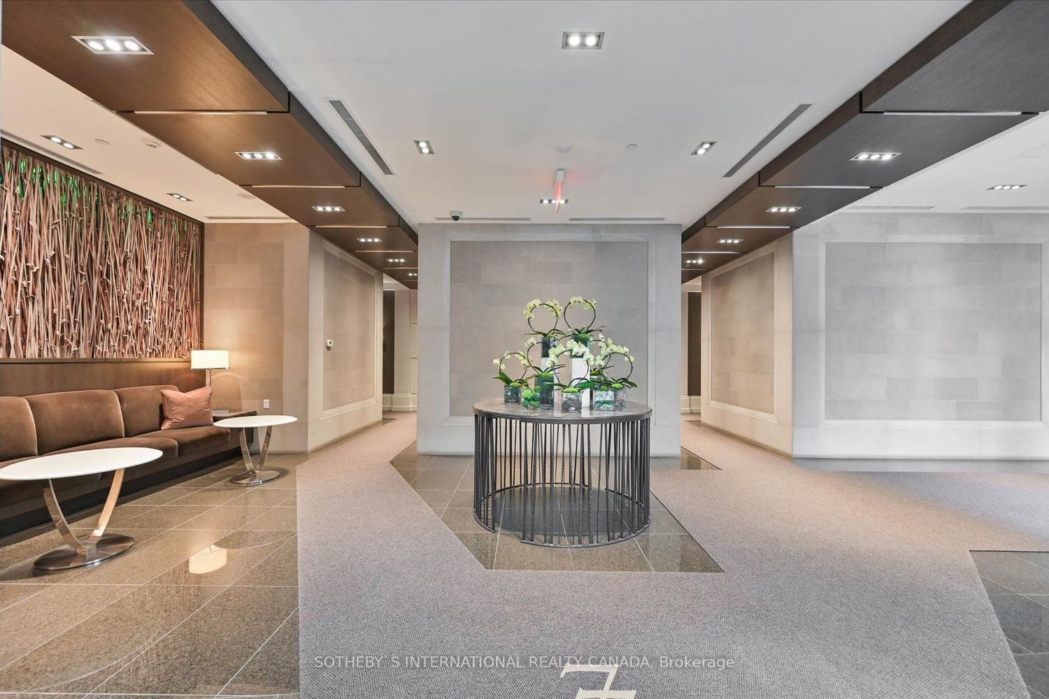 77 Charles St W, unit 704 for sale - image #4