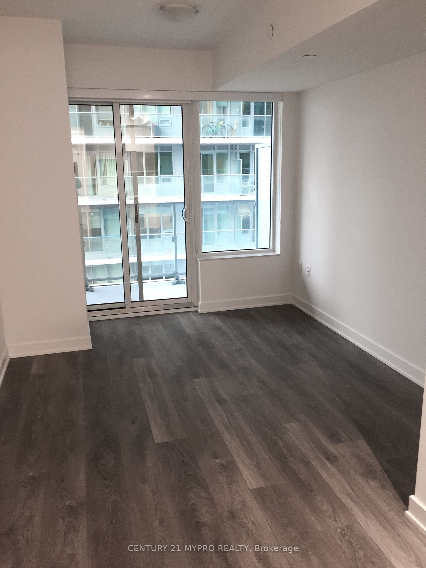 195 Redpath Ave, unit 2714 for rent - image #3