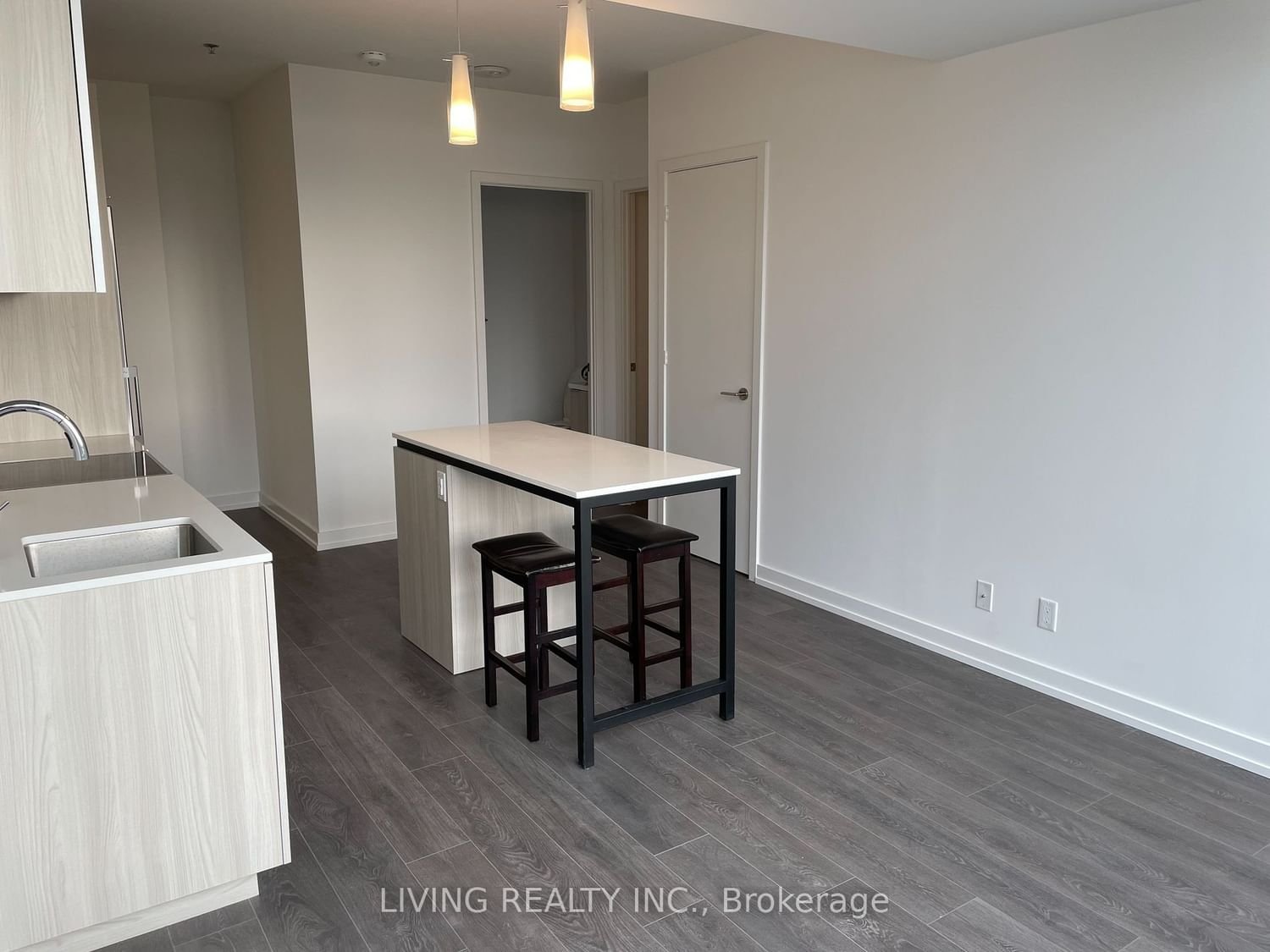 203 College St, unit 401 for rent - image #13