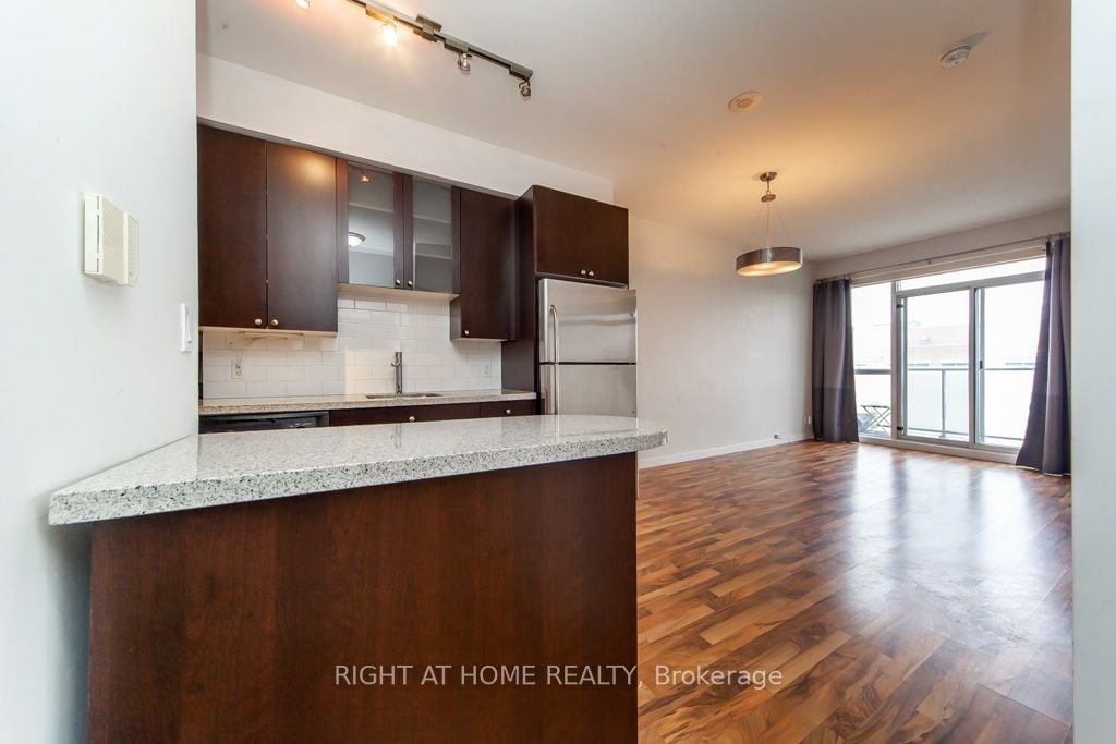 1005 King St W, unit 917 for rent - image #2
