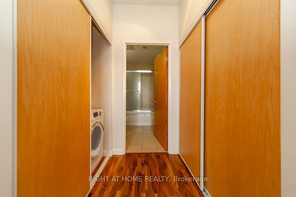1005 King St W, unit 917 for rent - image #7