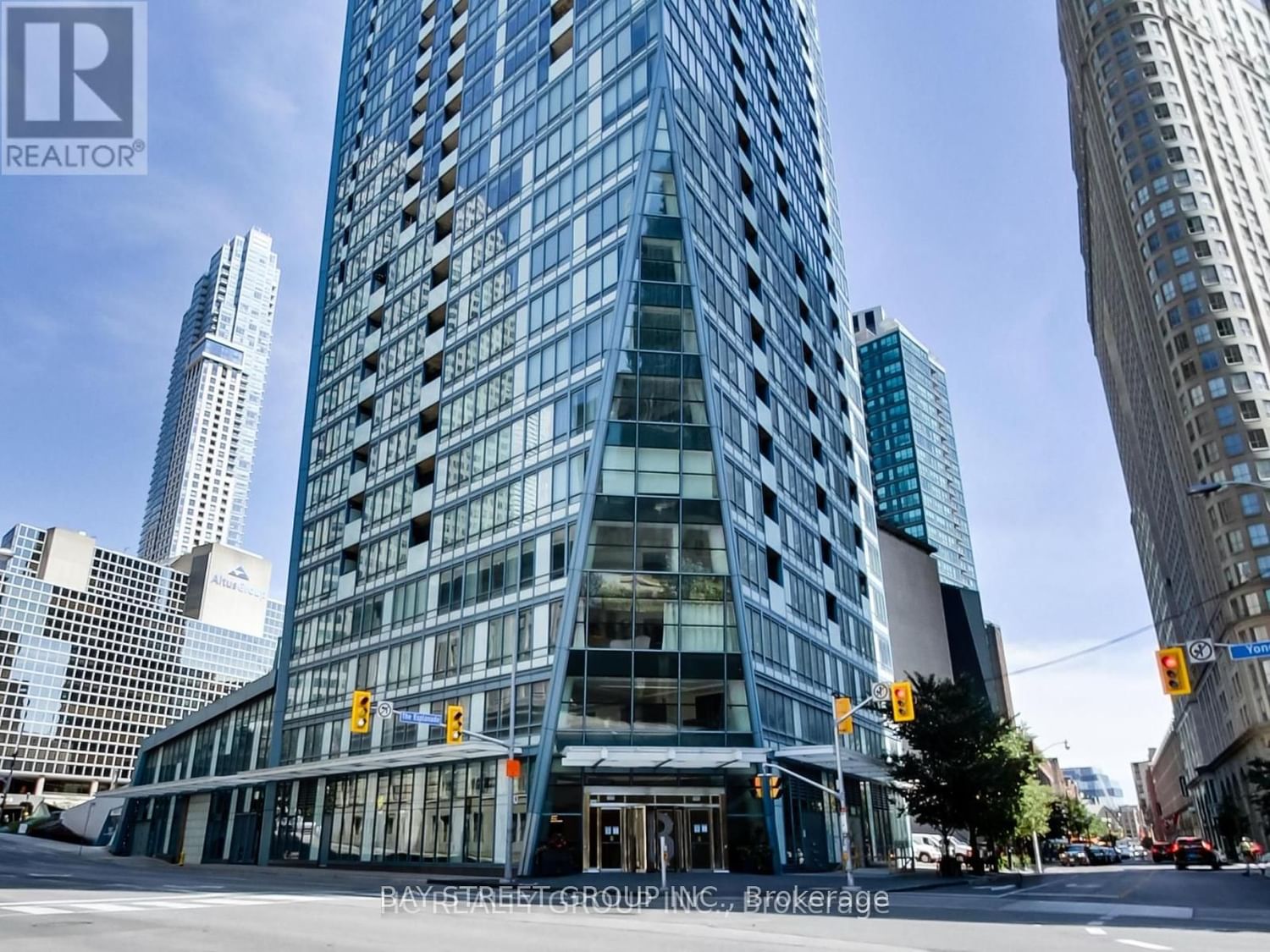 8 The Esplanade, unit 1902 for rent