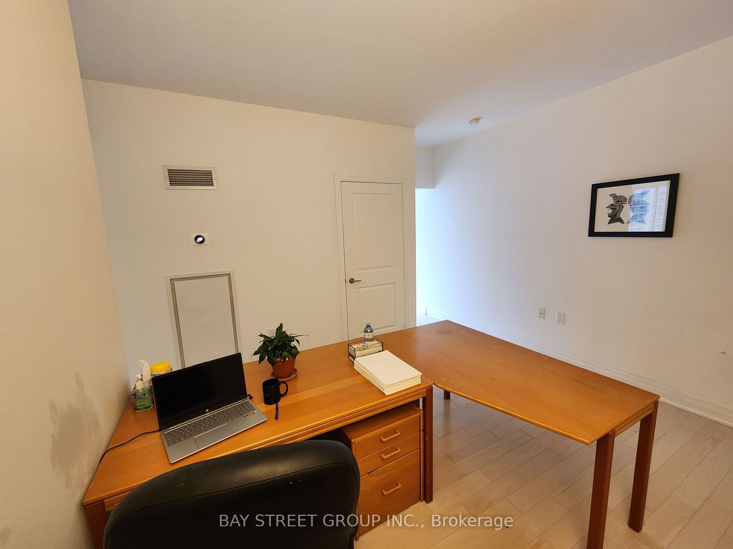 8 The Esplanade, unit 1902 for rent