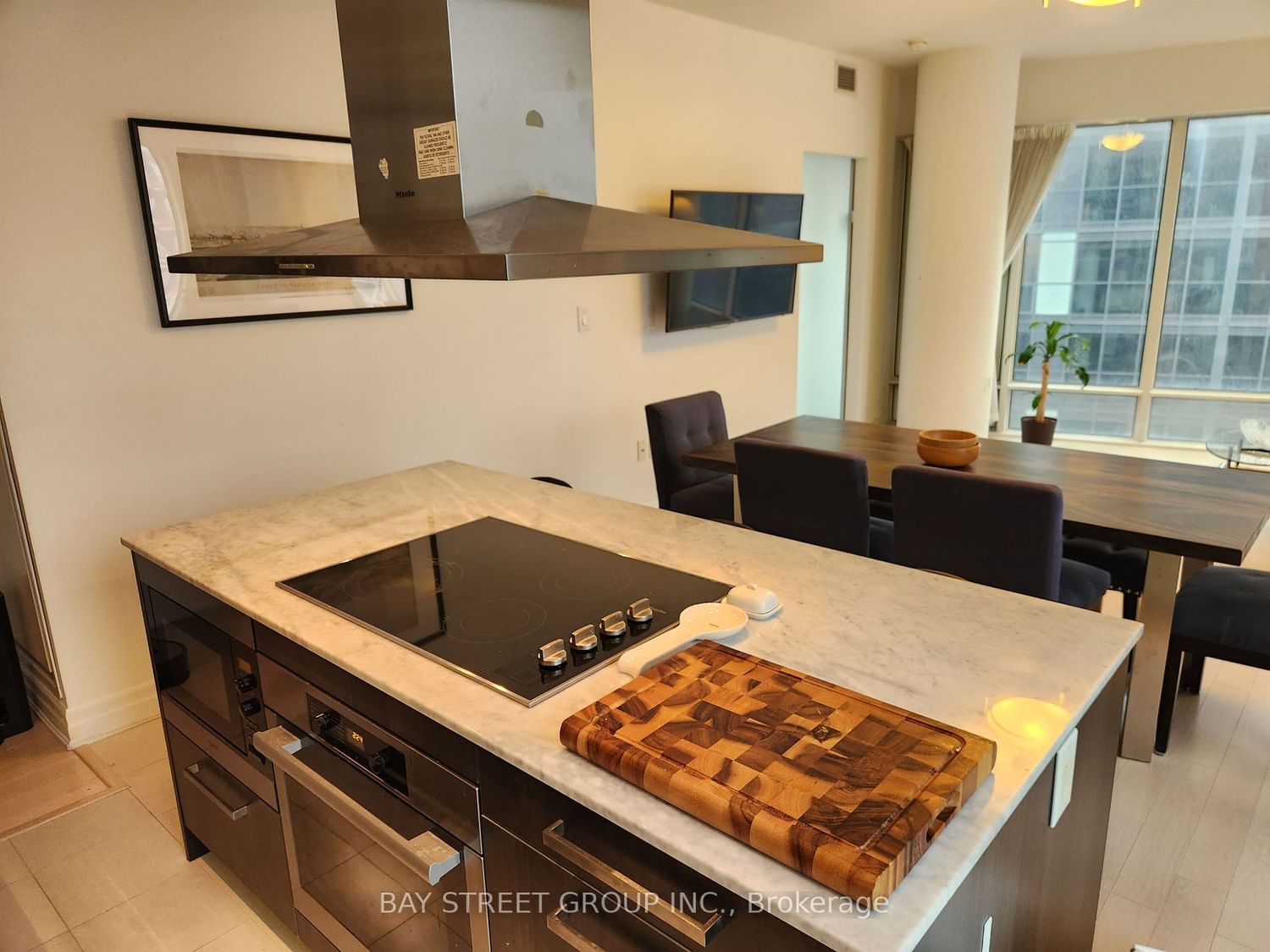 8 The Esplanade, unit 1902 for rent