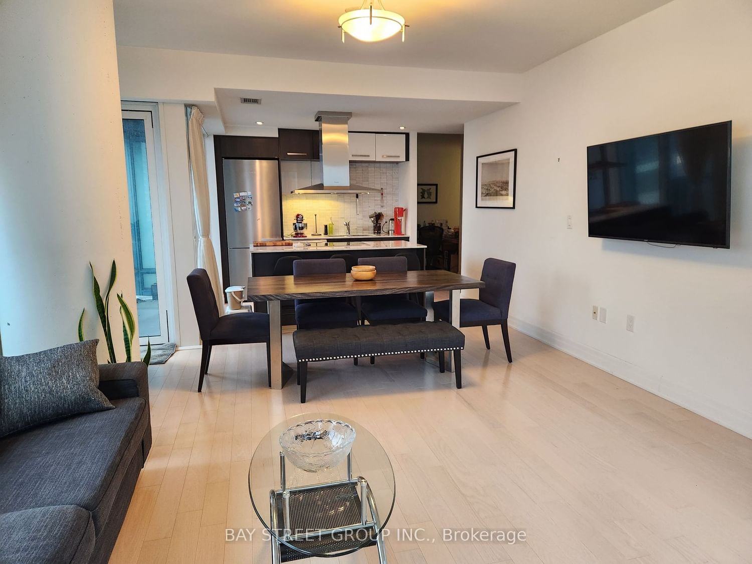 8 The Esplanade, unit 1902 for rent