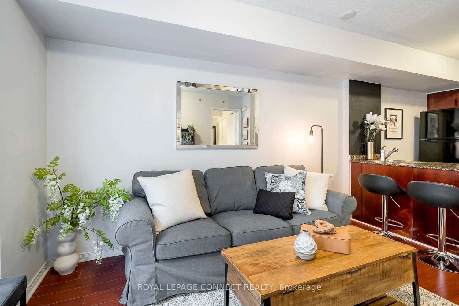 34 Western Battery Rd E, unit 416 for sale - image #3