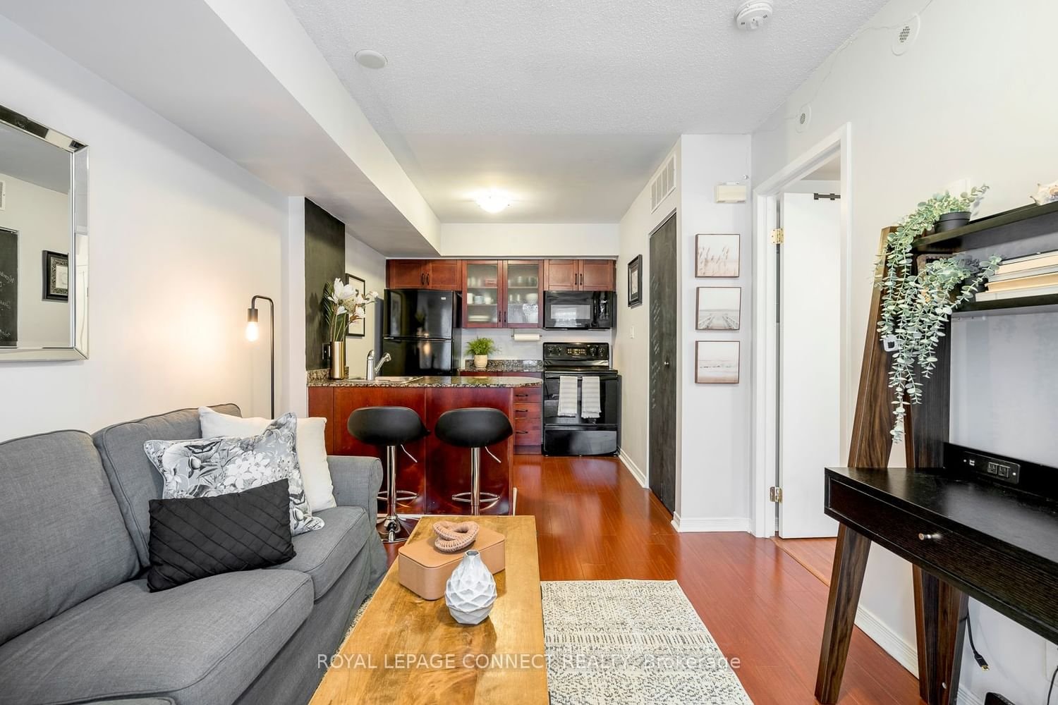 34 Western Battery Rd E, unit 416 for sale - image #4