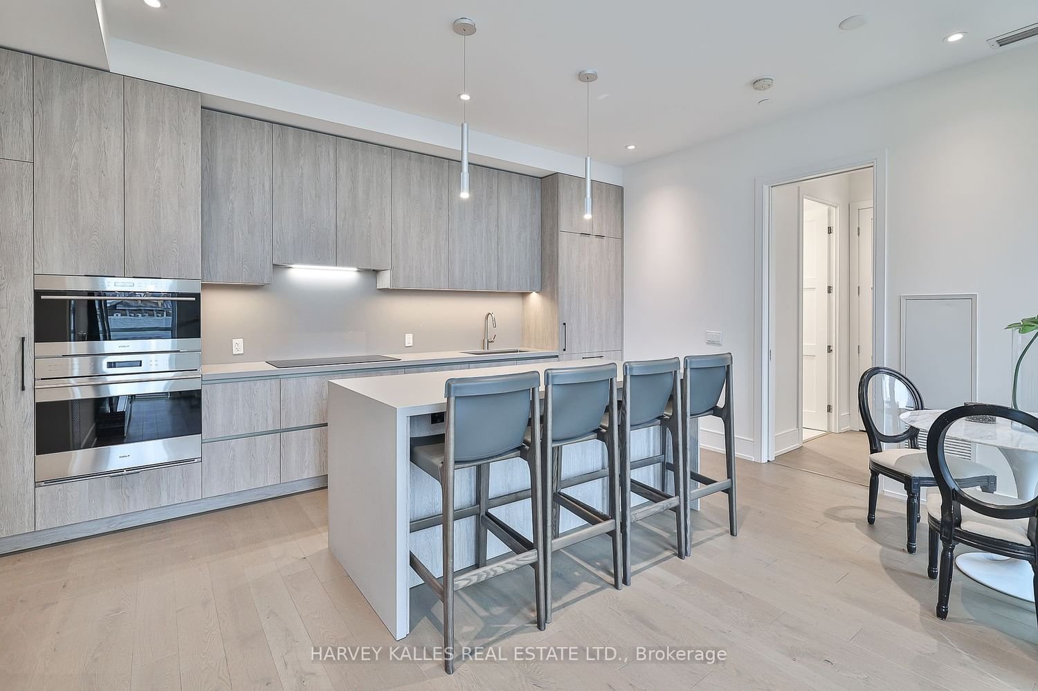 1 Yorkville Ave, unit Ph2 for sale - image #6