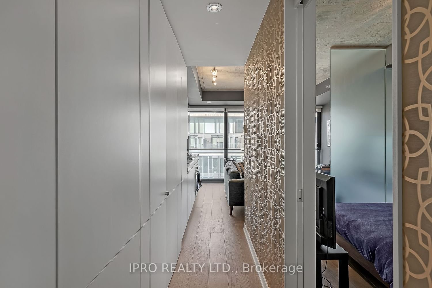 629 King St W, unit 622 for rent - image #2