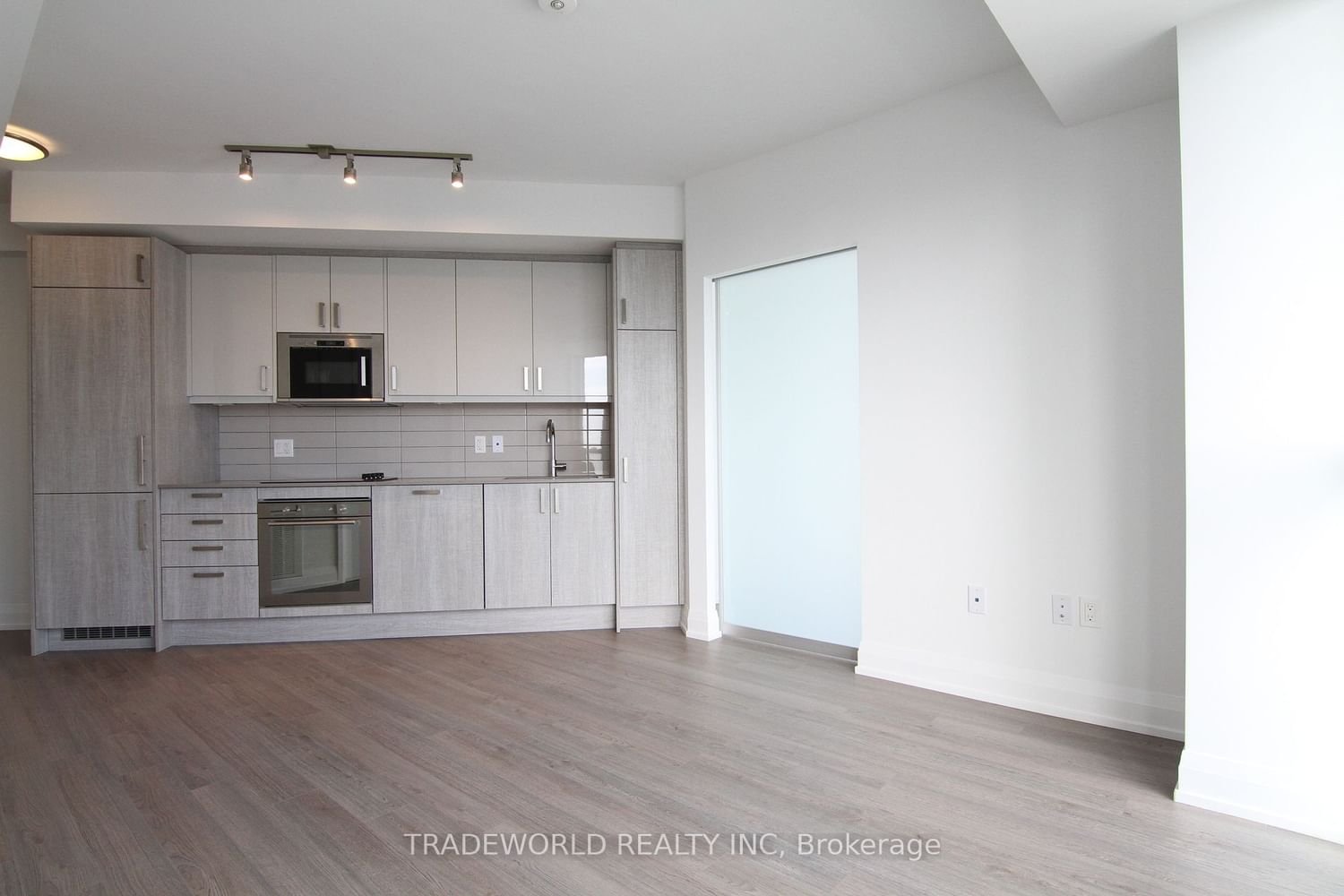77 Mutual St, unit 3302 for rent - image #4