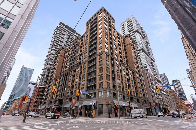 140 Simcoe St, unit 307 for rent - image #1