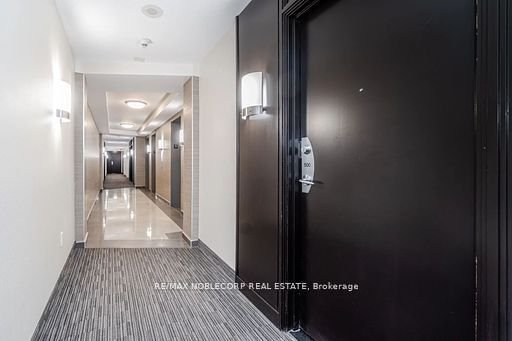 33 Sheppard Ave E, unit 500 for rent - image #9