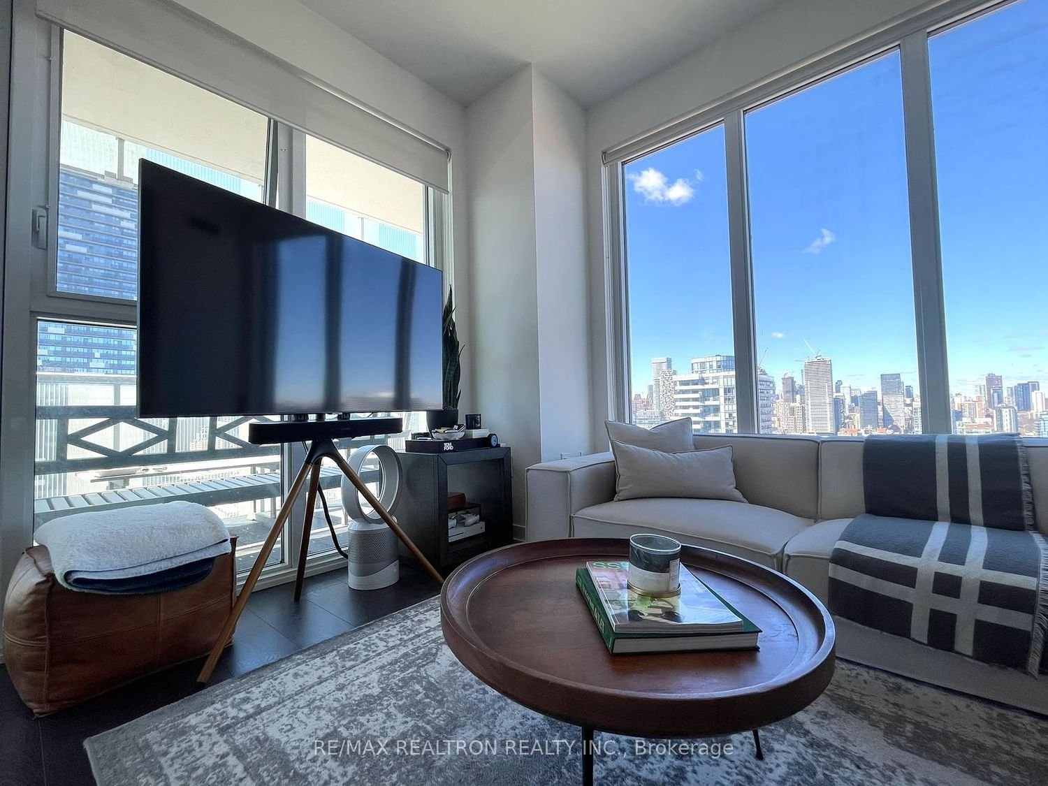 15 Lower Jarvis St, unit 2710 for rent - image #21