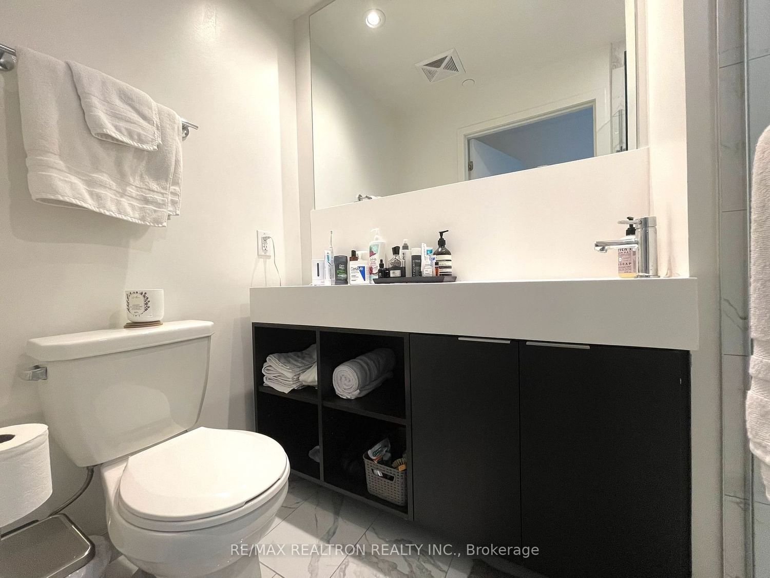 15 Lower Jarvis St, unit 2710 for rent - image #25