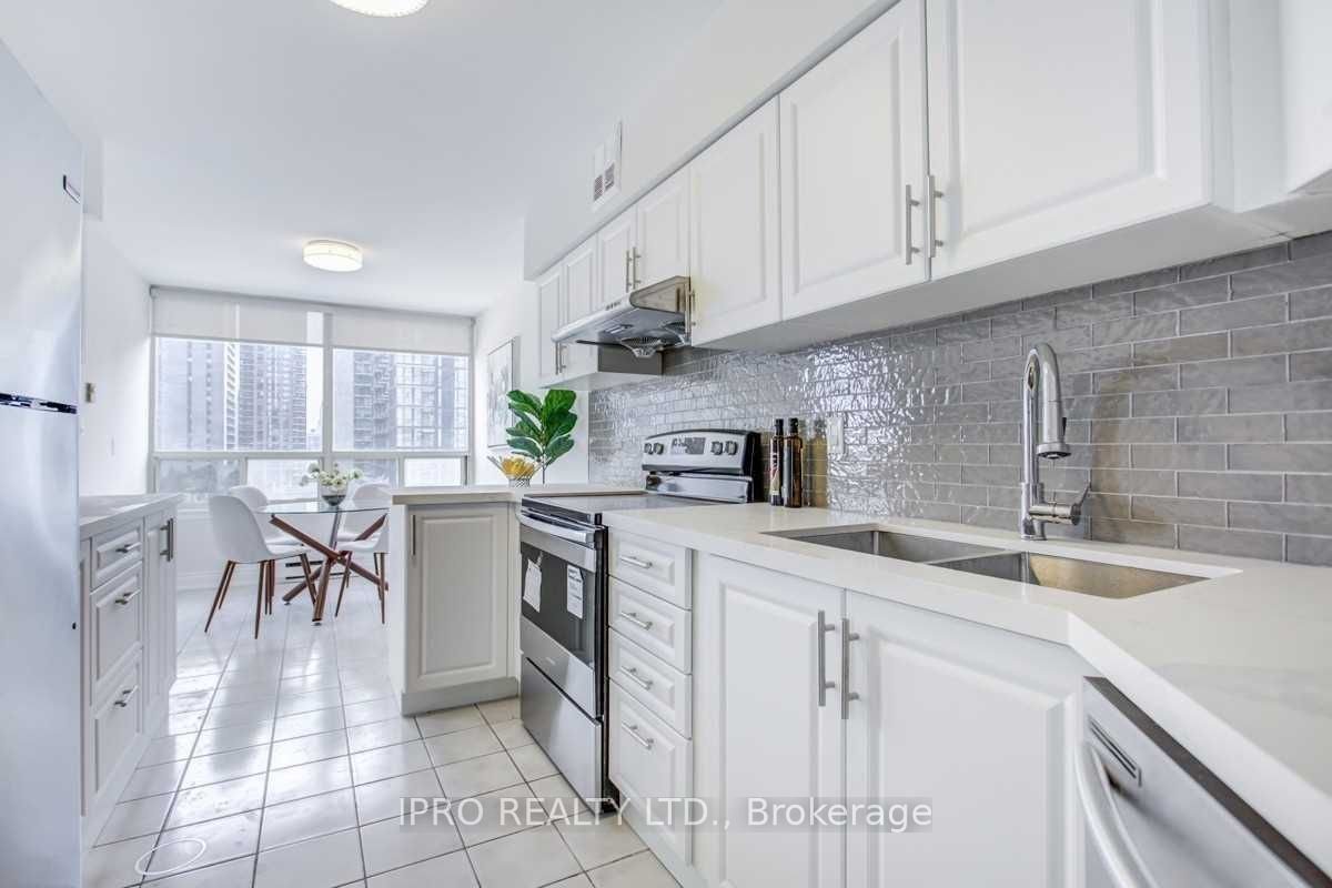 30 Greenfield Ave, unit 706 for sale - image #13