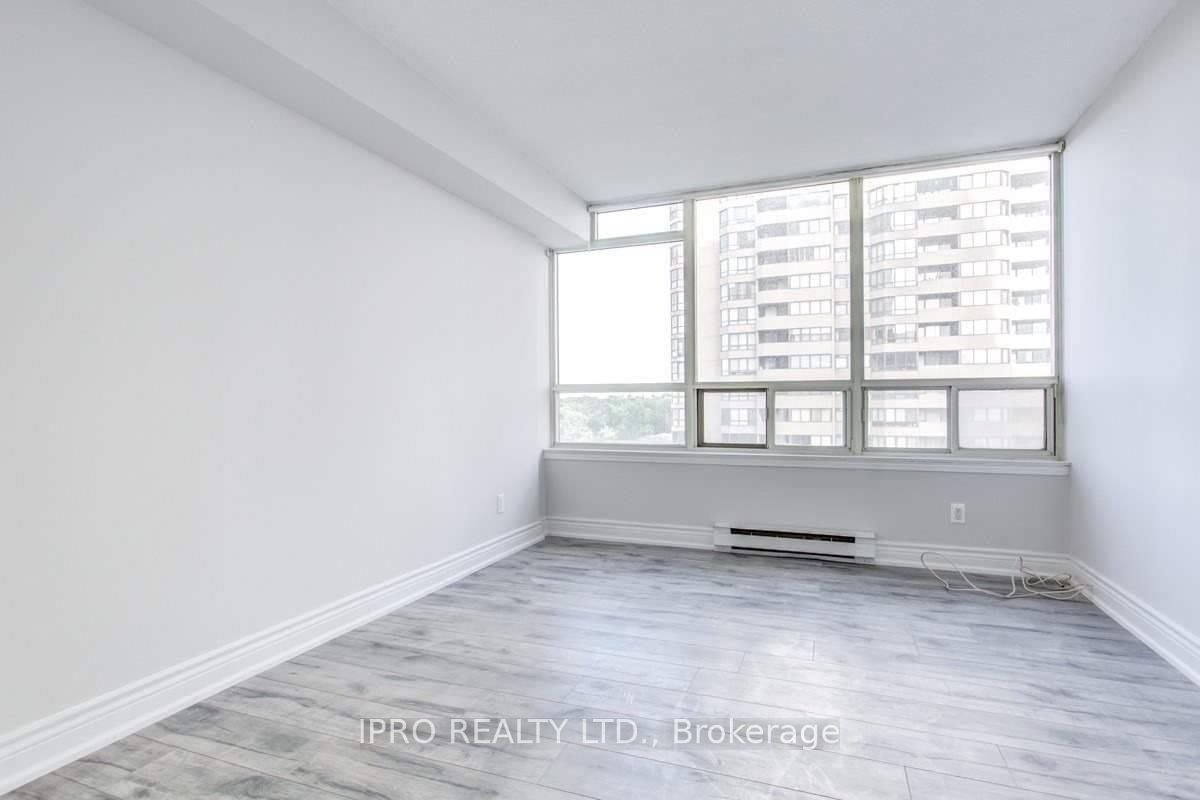 30 Greenfield Ave, unit 706 for sale - image #20