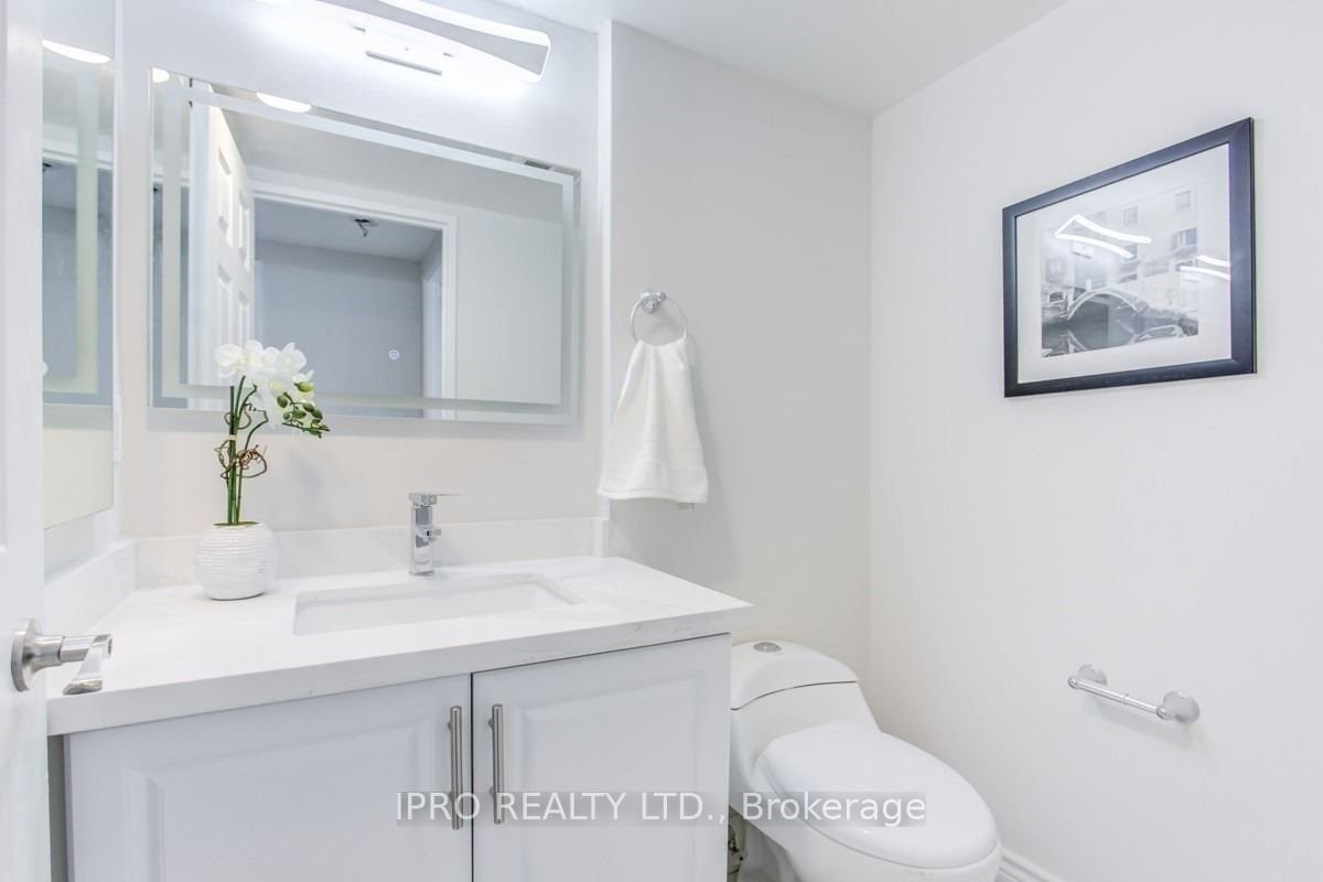 30 Greenfield Ave, unit 706 for sale - image #22