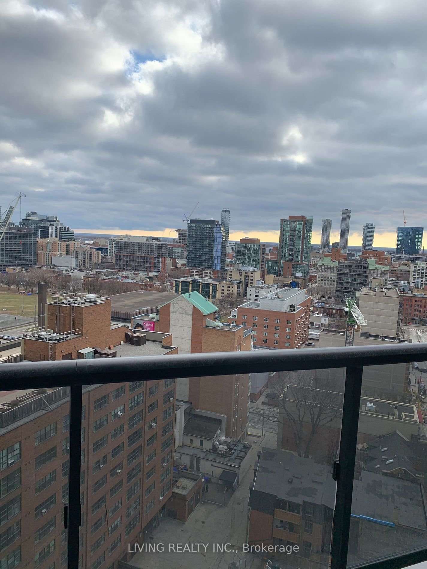 77 Mutual St, unit 1703 for rent - image #10