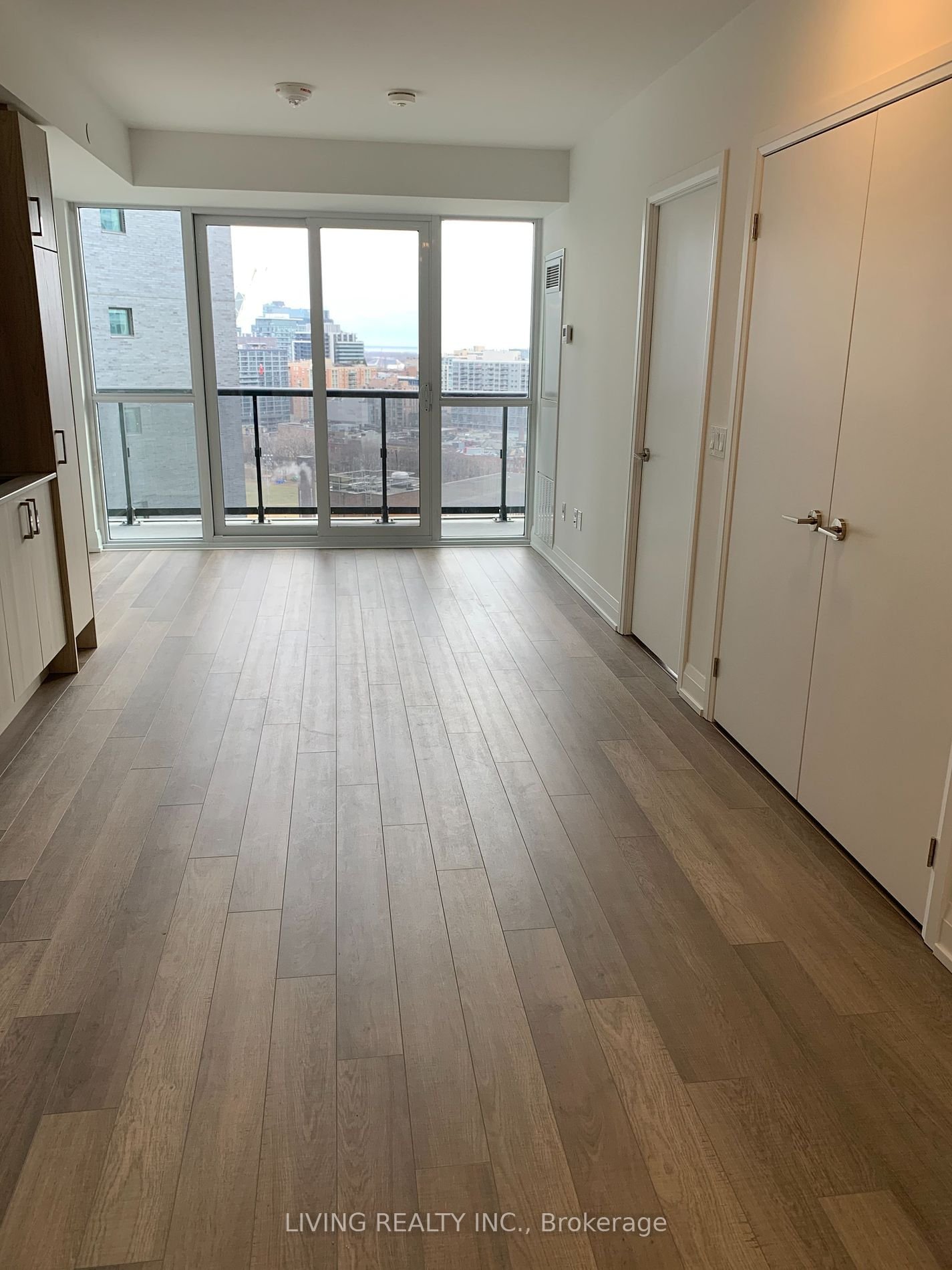 77 Mutual St, unit 1703 for rent - image #3
