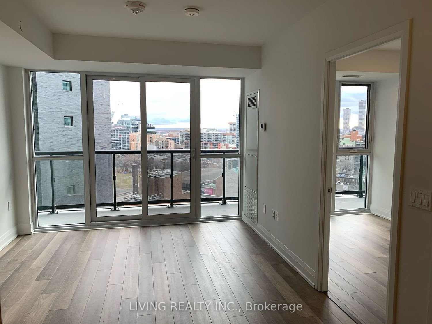 77 Mutual St, unit 1703 for rent - image #8
