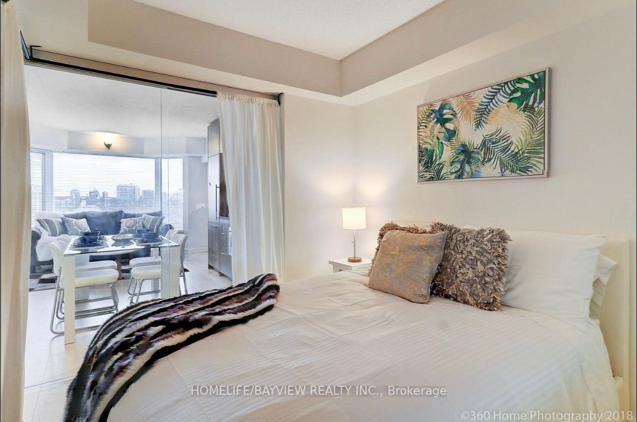 155 Yorkville Ave, unit 1918 for sale - image #4