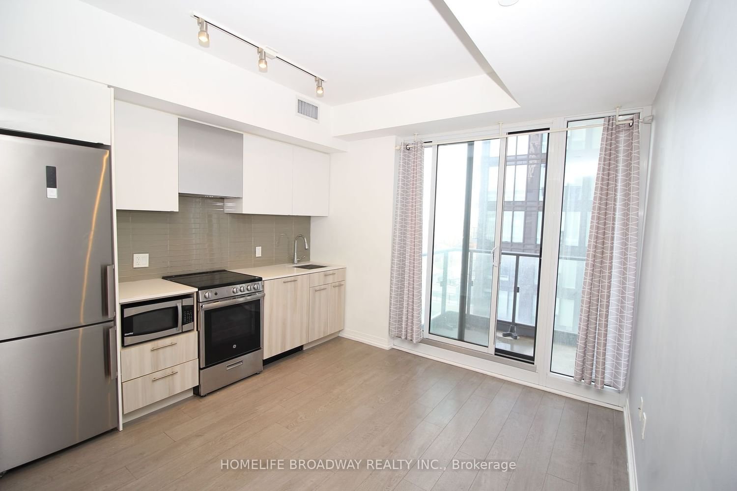 251 Jarvis St, unit 937 for rent - image #3