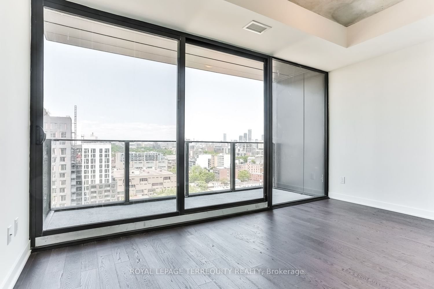 629 King St W, unit Ph 1414 for rent - image #15