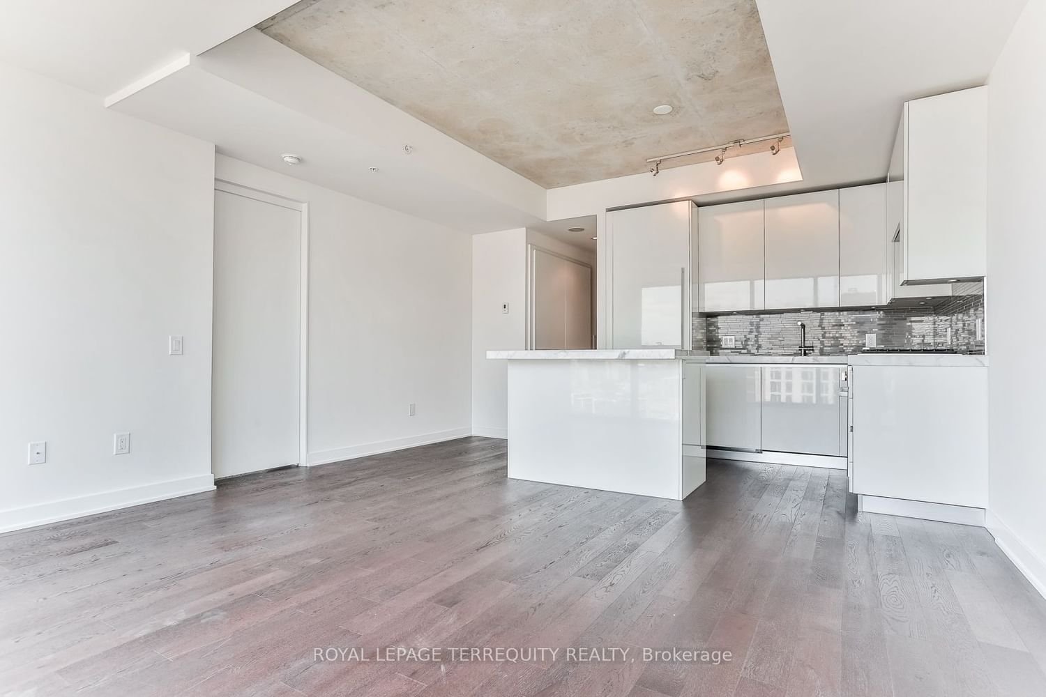 629 King St W, unit Ph 1414 for rent - image #7