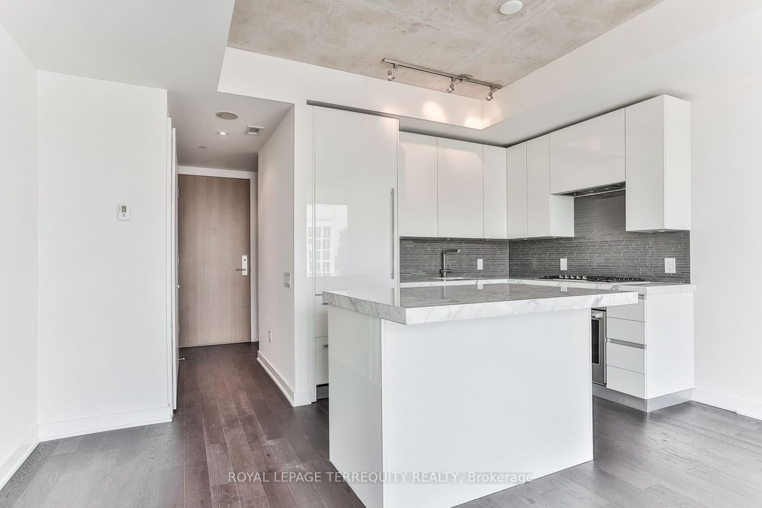 629 King St W, unit Ph 1414 for rent - image #9