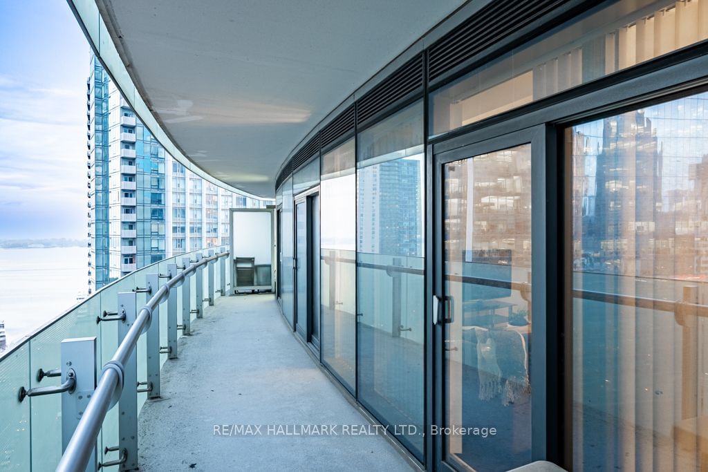 14 York St, unit 1701 for sale - image #34