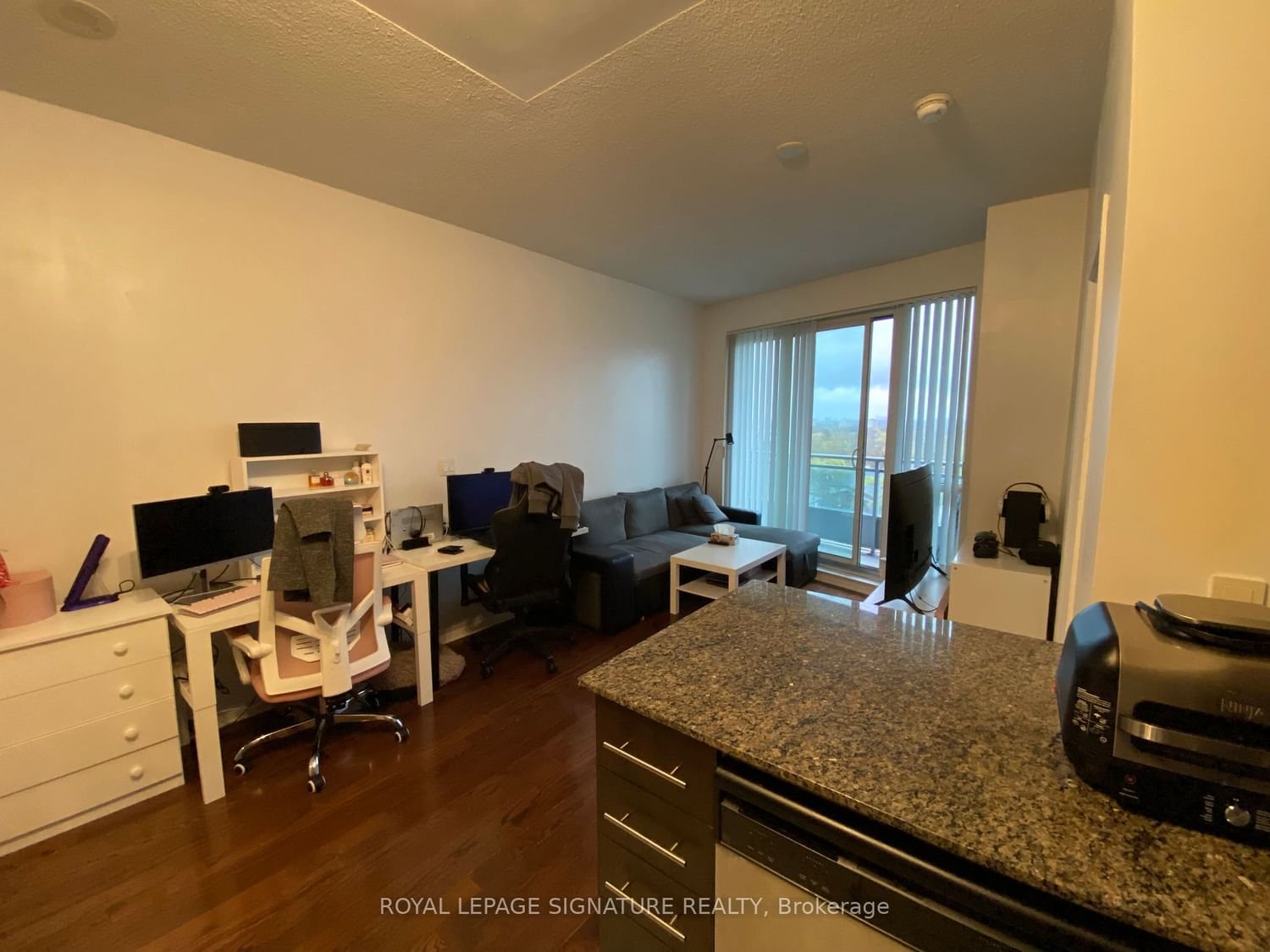18 Holmes Ave, unit 1002 for rent - image #20