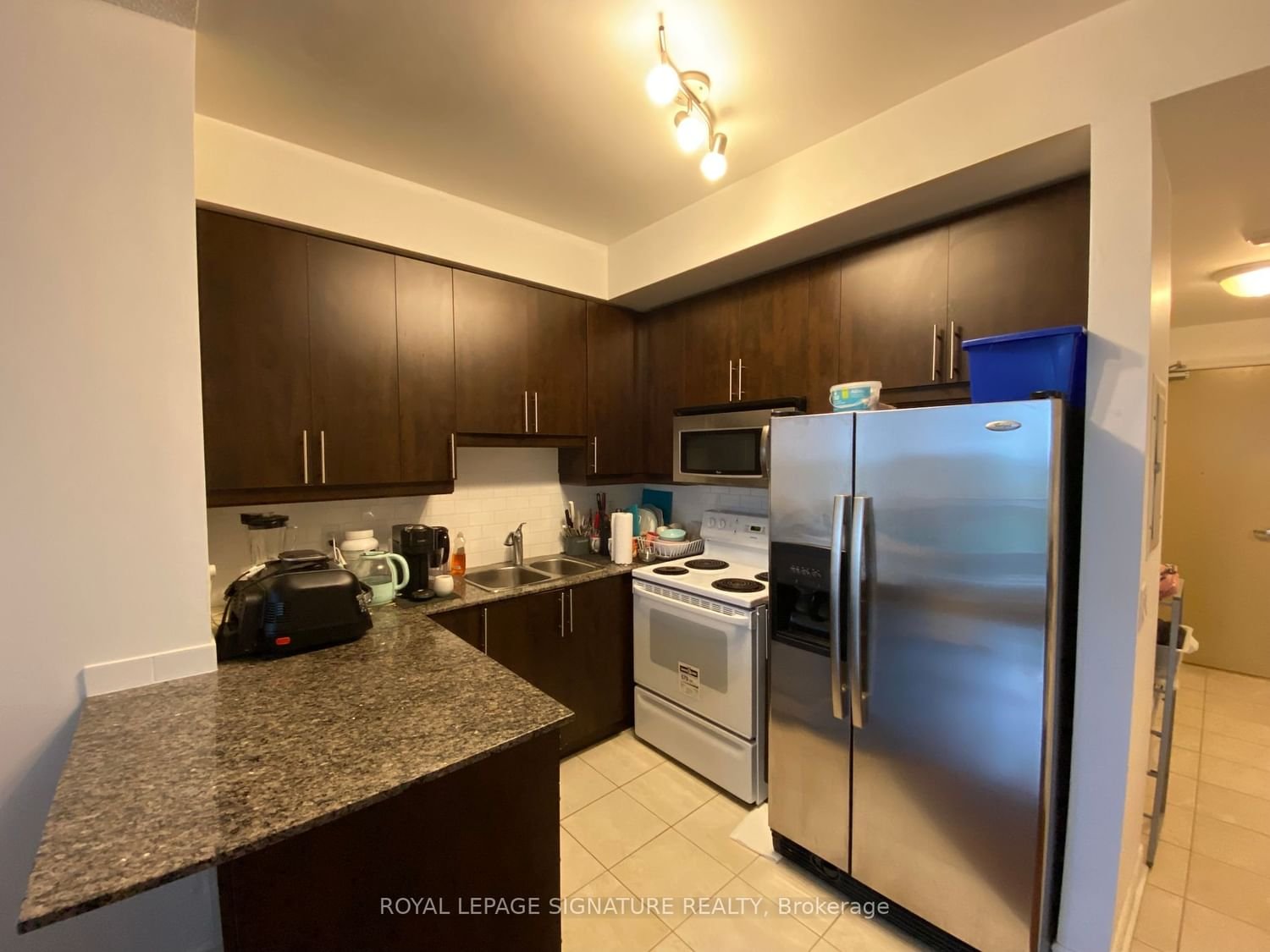 18 Holmes Ave, unit 1002 for rent - image #7