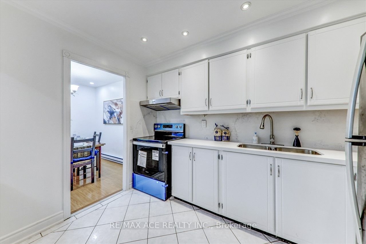 25 Pebble Bywy, unit 21 for sale - image #12