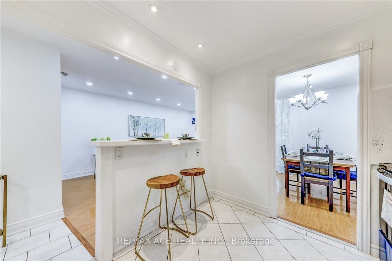 25 Pebble Bywy, unit 21 for sale - image #14